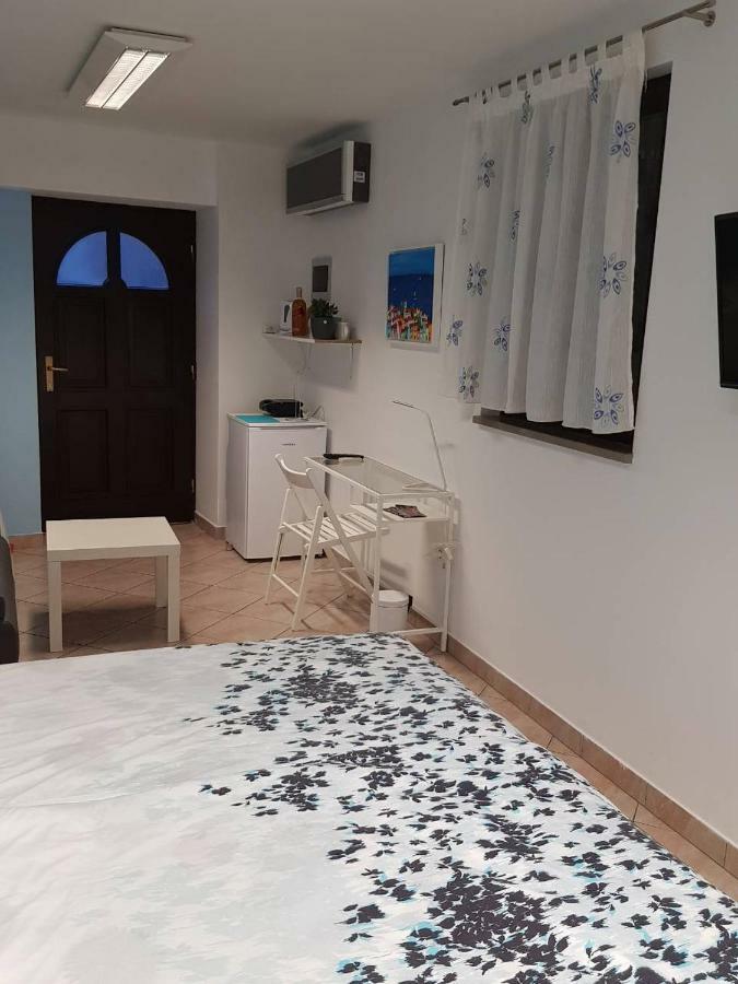 L&M Room Пула Экстерьер фото