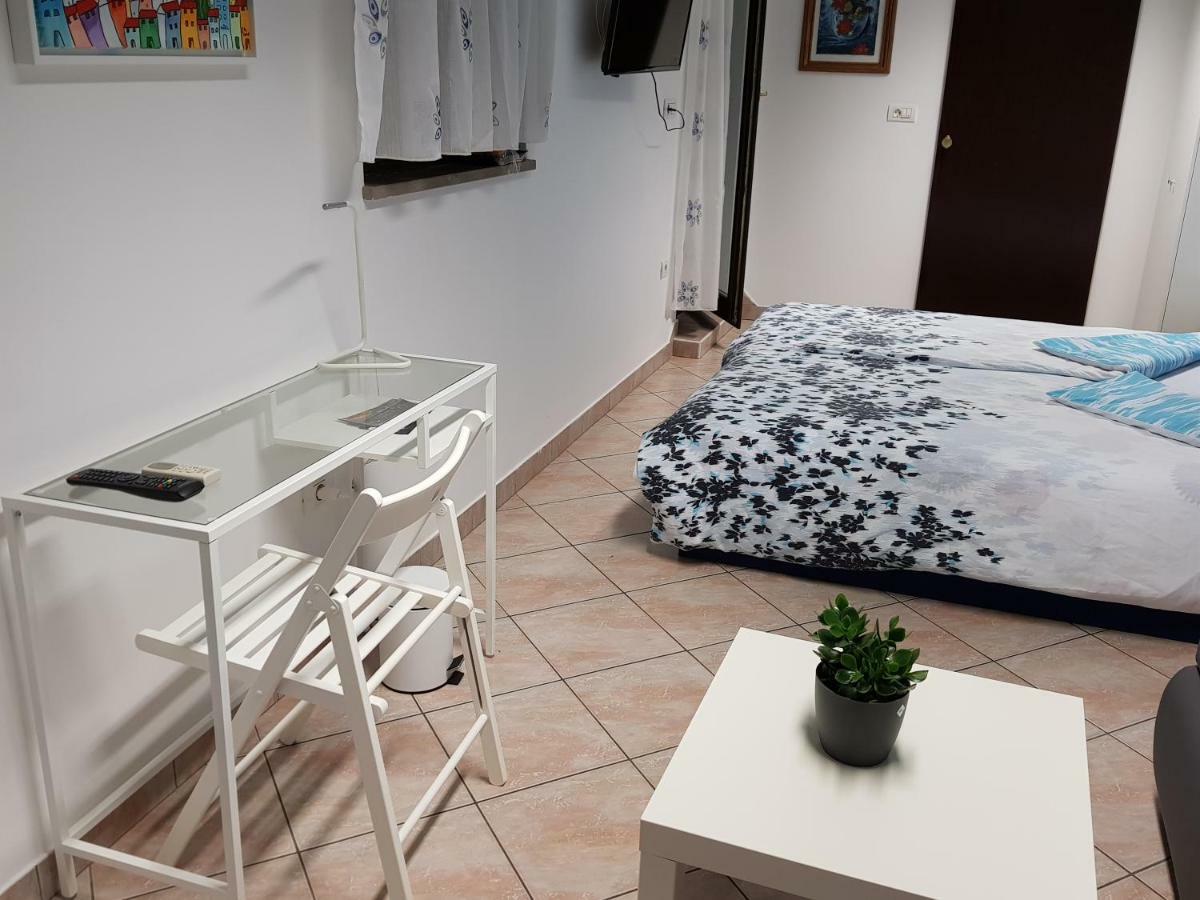 L&M Room Пула Экстерьер фото